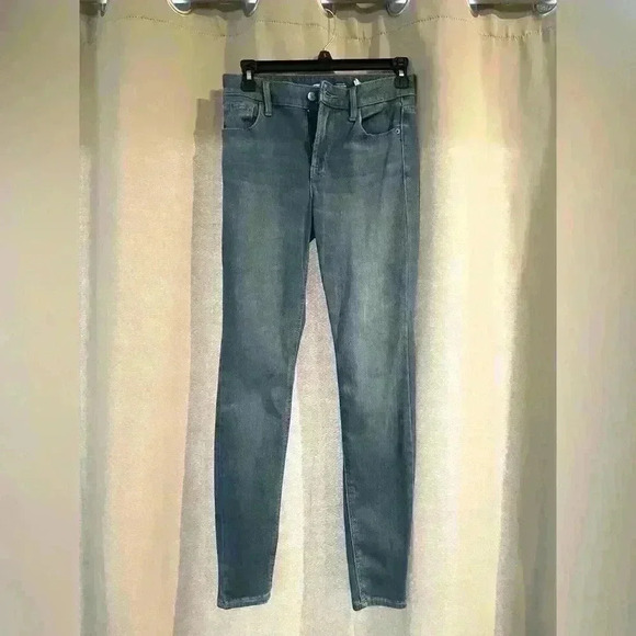 Women’s Old Navy Blue Jeans - Picture 1 of 4